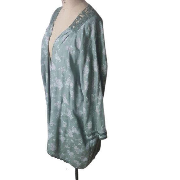 Anthropologie Billy T crochet mint and floral  back kimono cardigan cover up - Picture 4 of 10